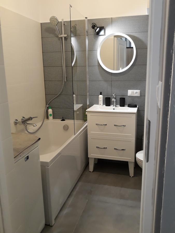 2 Bedroom City Center Apartment Kattowitz Exterior foto